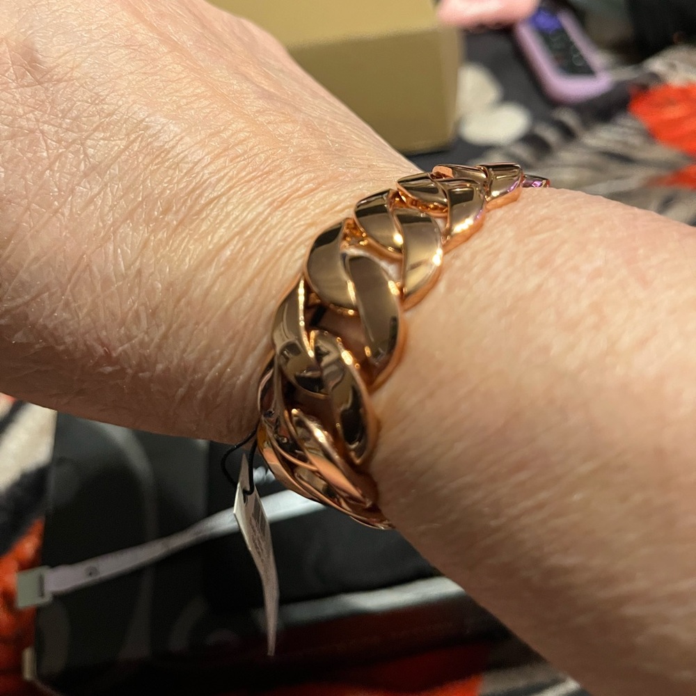 Marc Jacob’s NWT RoseGold Tone Chain Link Katie Logo Bracelet - Picture 8 of 11